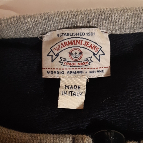 Armani Jean's crop top - Picture 4 of 7